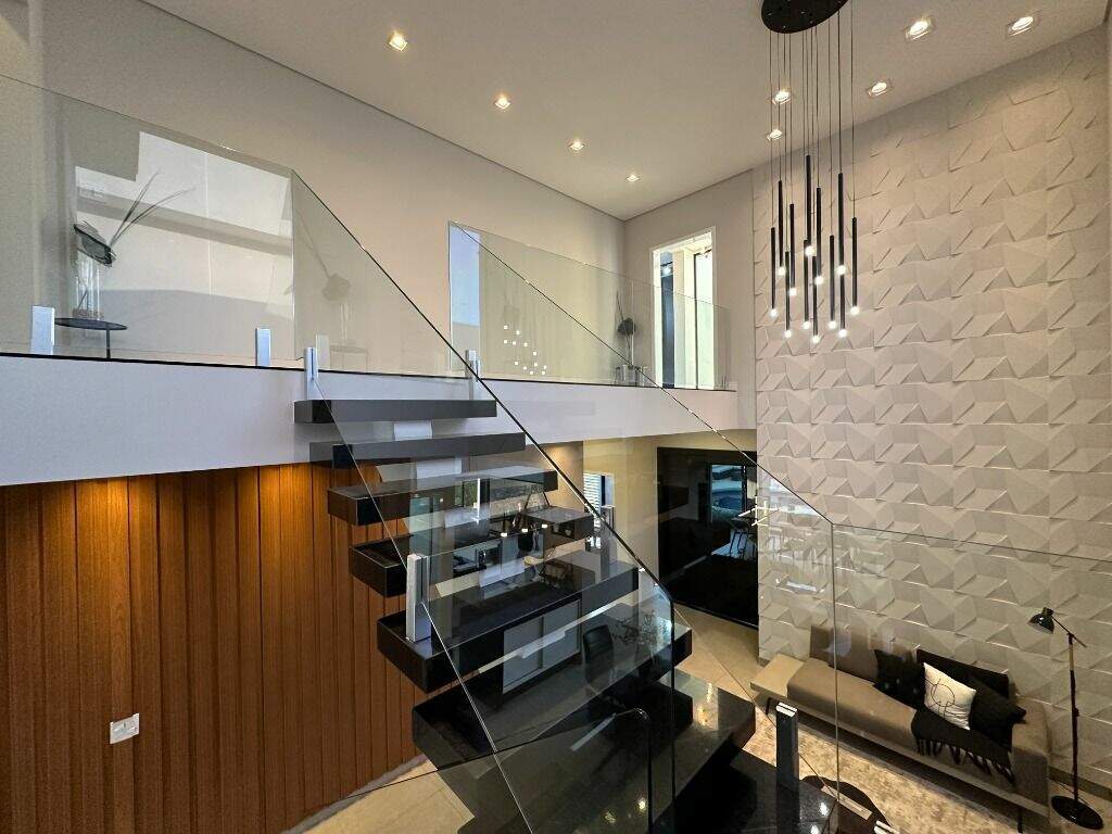 Casa em condomínio à venda no Jardim Buru: 
