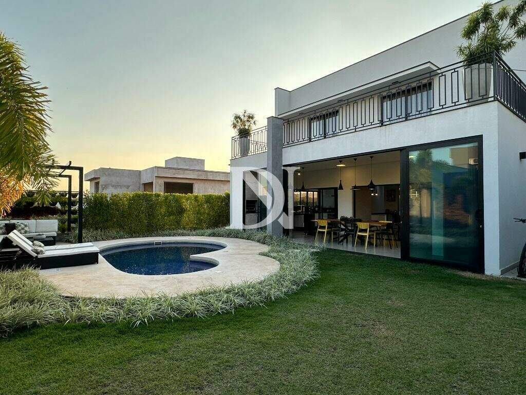 Casa em condomínio à venda no Jardim Buru: 