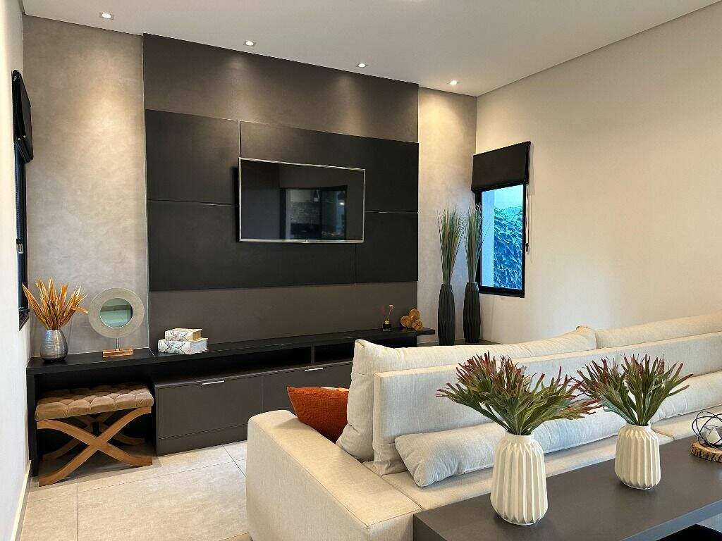 Casa em condomínio à venda no Jardim Buru: 