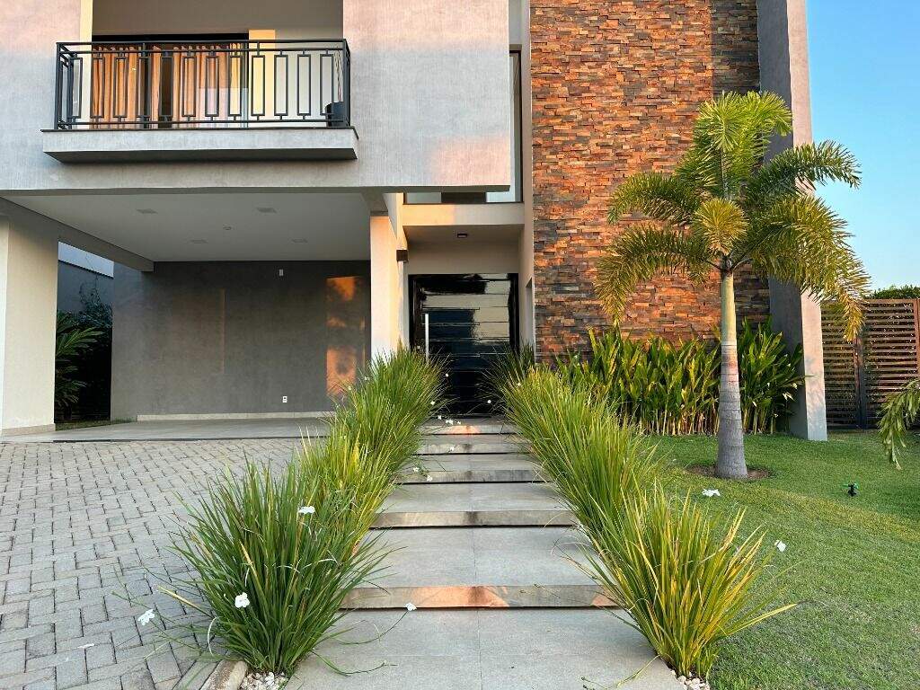 Casa em condomínio à venda no Jardim Buru: 