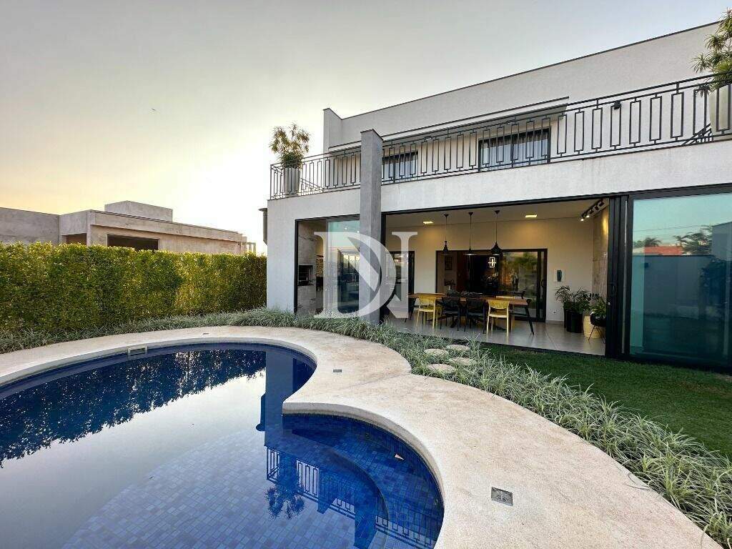 Casa em condomínio à venda no Jardim Buru: 