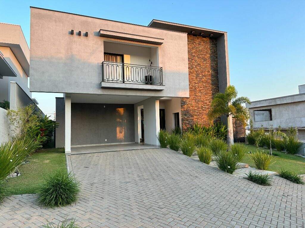Casa em condomínio à venda no Jardim Buru: 