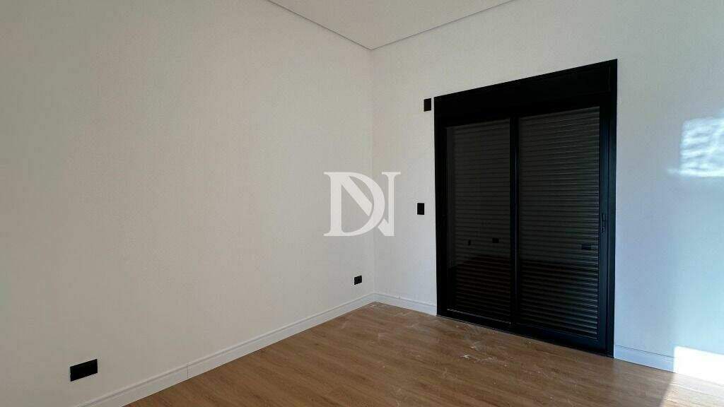 Casa em condomínio à venda no Jardim Buru: 