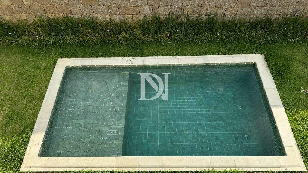 Casa em condomínio à venda no Jardim Buru: 