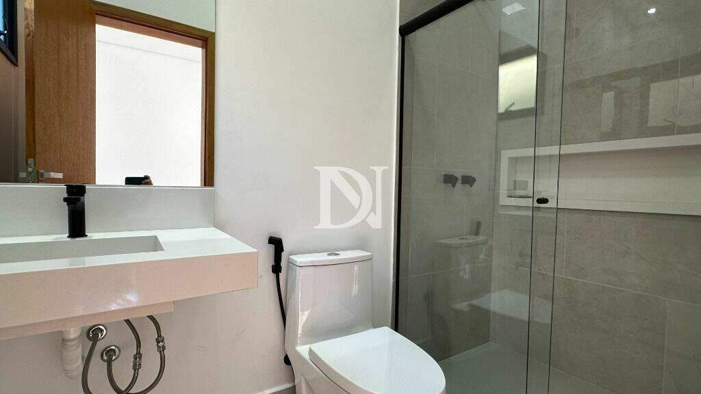 Casa em condomínio à venda no Jardim Buru: 