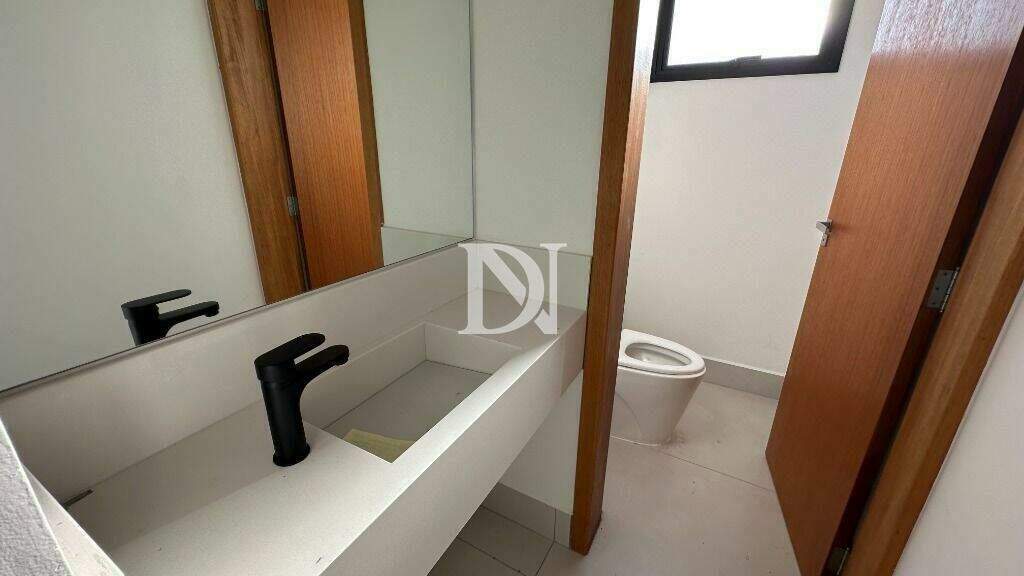 Casa em condomínio à venda no Jardim Buru: 