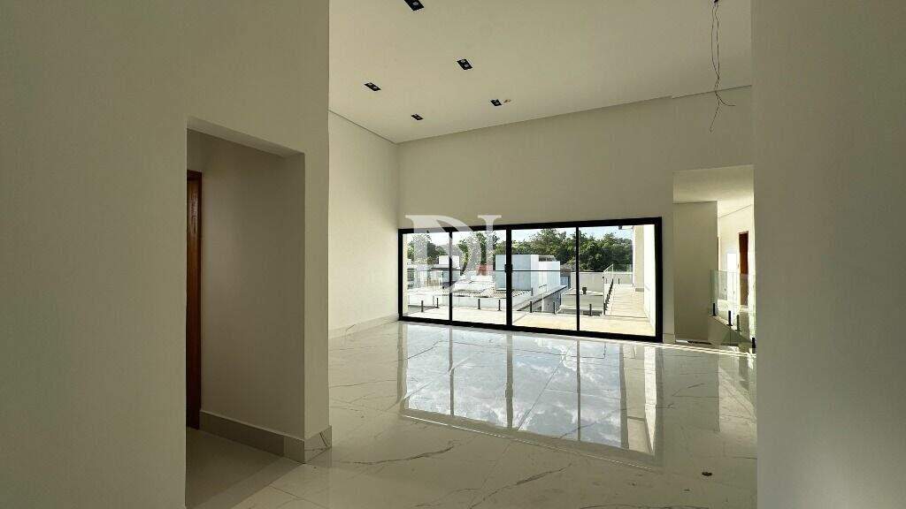 Casa em condomínio à venda no Jardim Buru: 