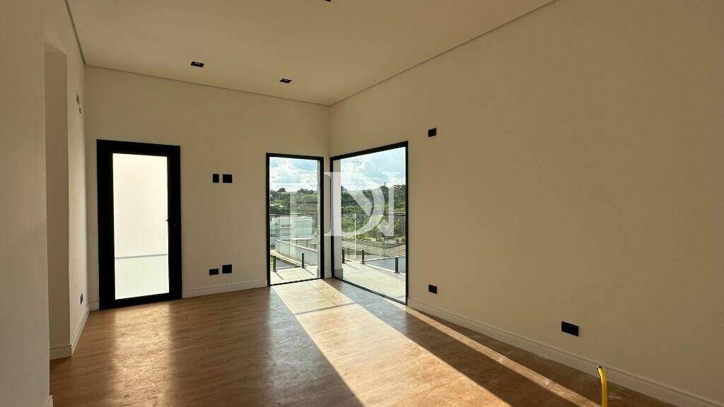 Casa em condomínio à venda no Jardim Buru: 