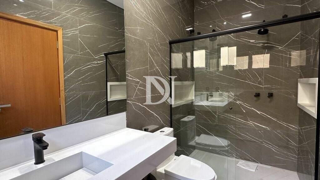 Casa em condomínio à venda no Jardim Buru: 