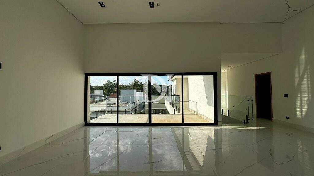 Casa em condomínio à venda no Jardim Buru: 
