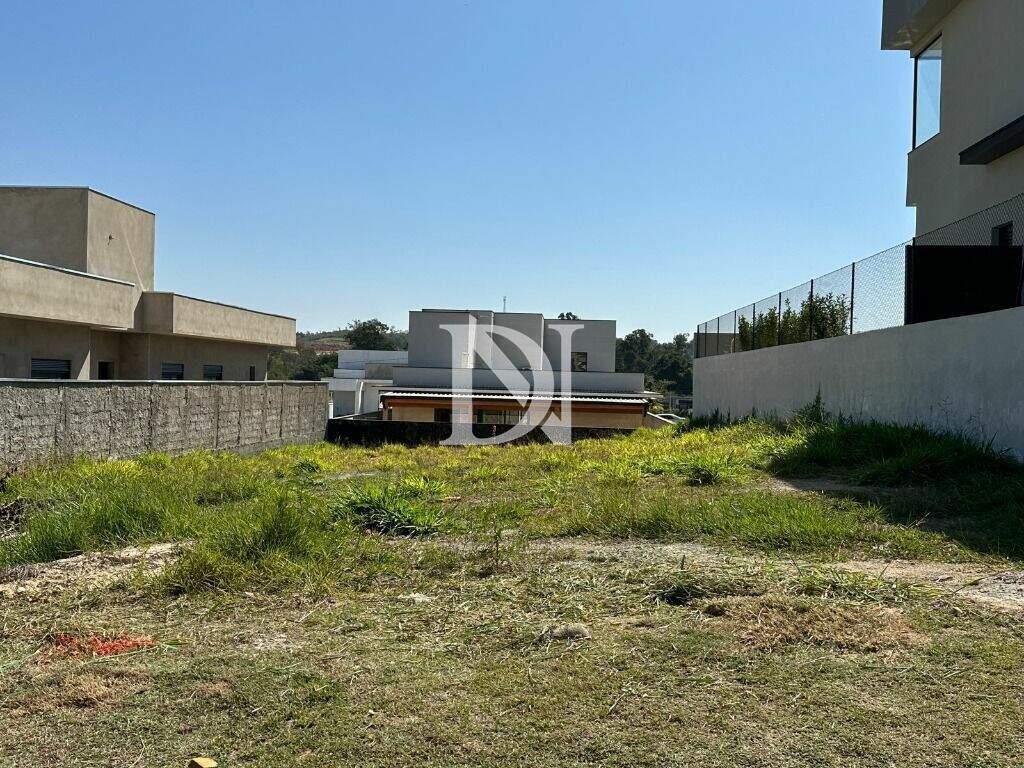 Terreno em condomínio à venda no Jardim Buru: 