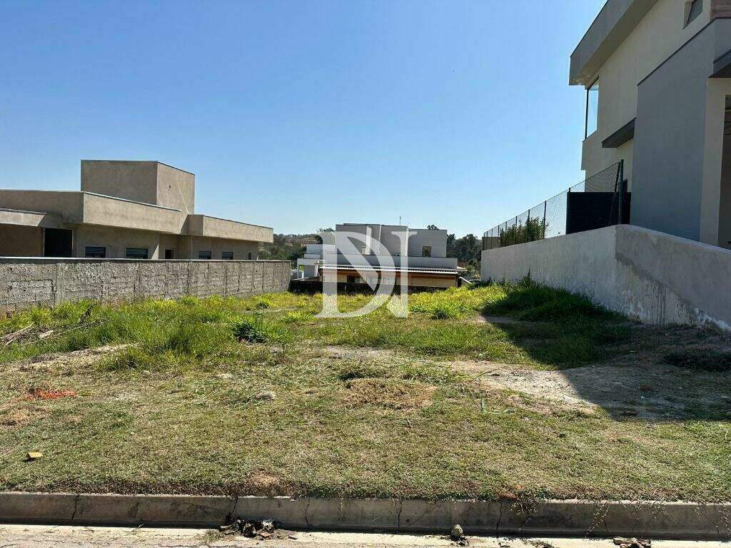 Terreno em condomínio à venda no Jardim Buru: 