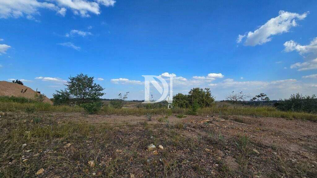 Terreno em condomínio à venda no Condomínio Campos de Santo Antônio II: 