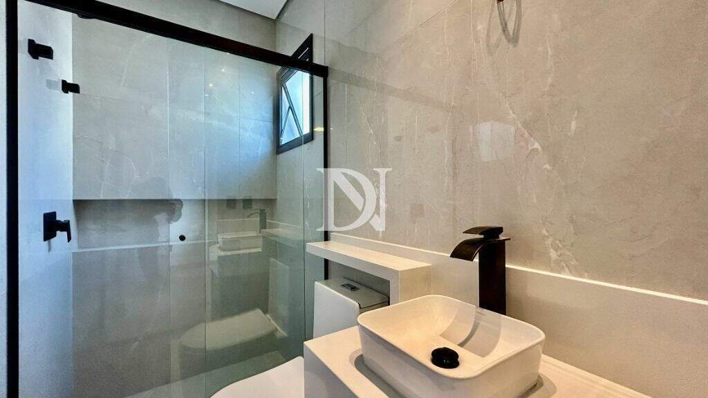 Casa em condomínio à venda no Condomínio Residencial Una: 