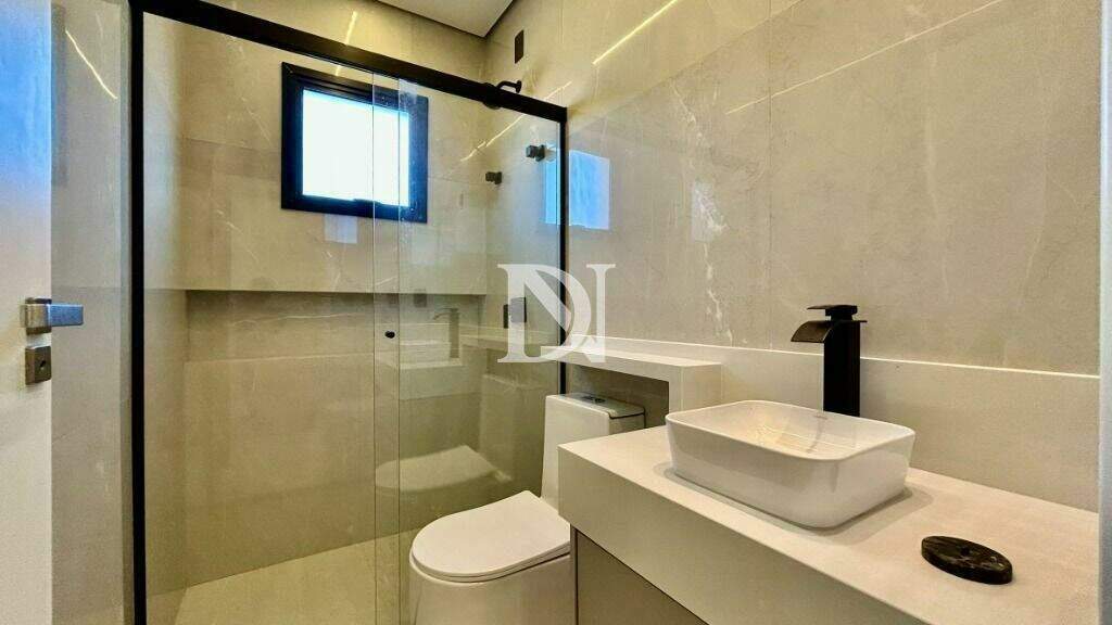 Casa em condomínio à venda no Condomínio Residencial Una: 