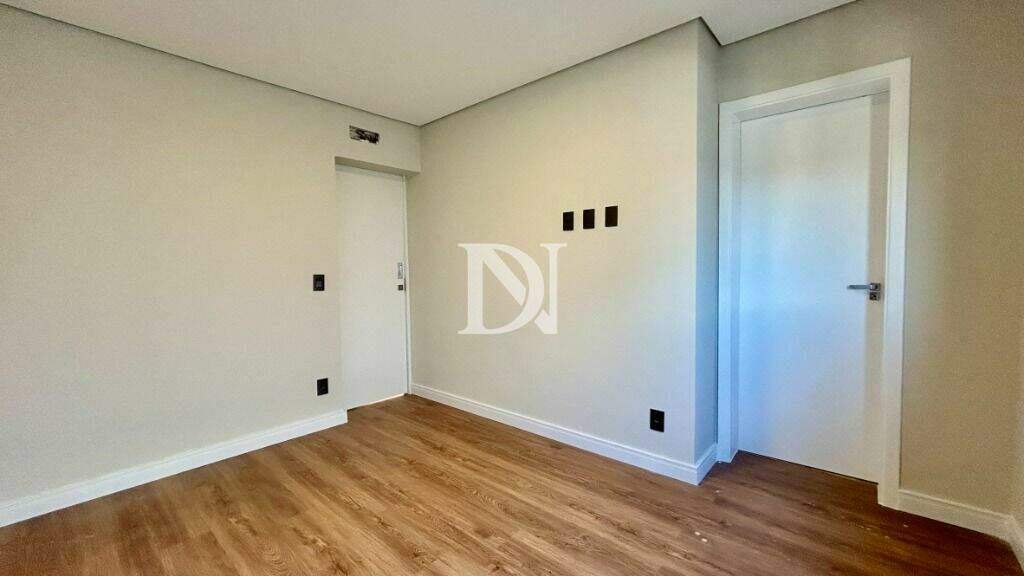 Casa em condomínio à venda no Condomínio Residencial Una: 
