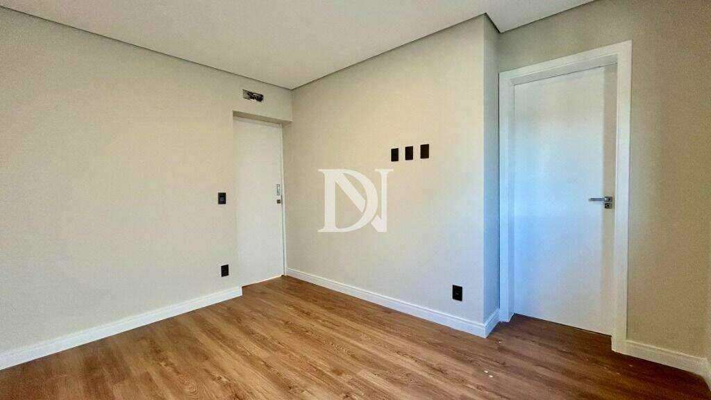 Casa em condomínio à venda no Condomínio Residencial Una: 