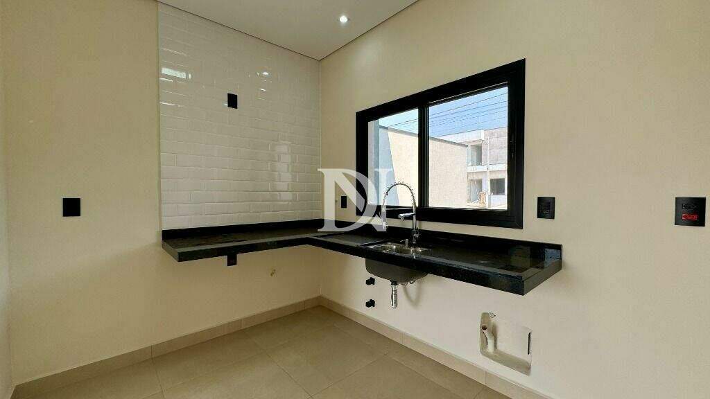 Casa em condomínio à venda no Parque Imperial: 