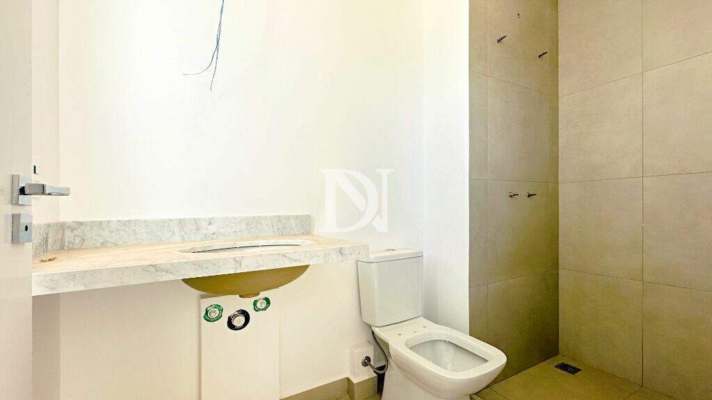 Apartamento à venda no Parque Campolim: 