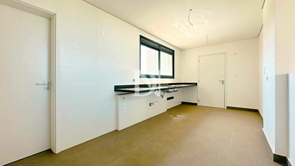 Apartamento à venda no Parque Campolim: 