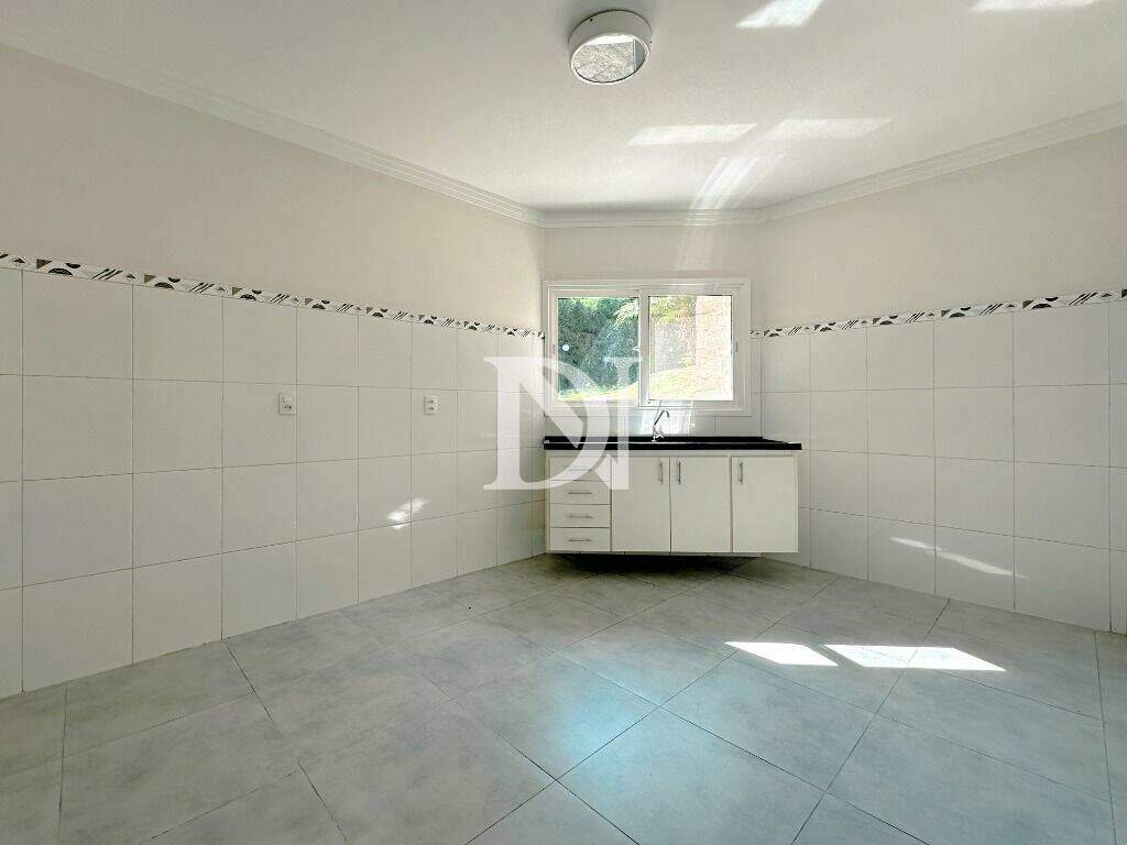 Casa em condomínio à venda no Condomínio Monte Belo: 