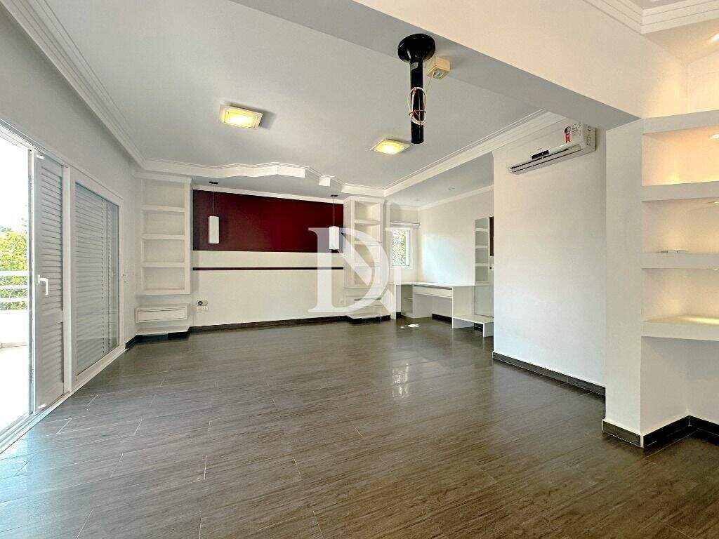 Casa em condomínio à venda no Condomínio Monte Belo: 