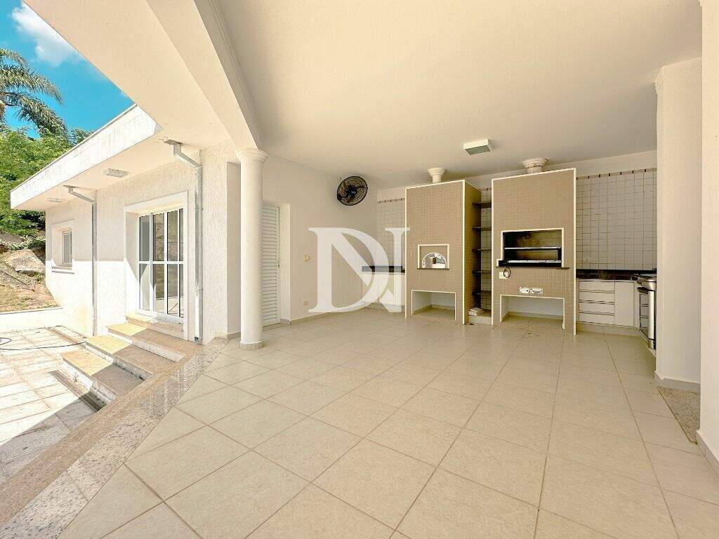 Casa em condomínio à venda no Condomínio Monte Belo: 