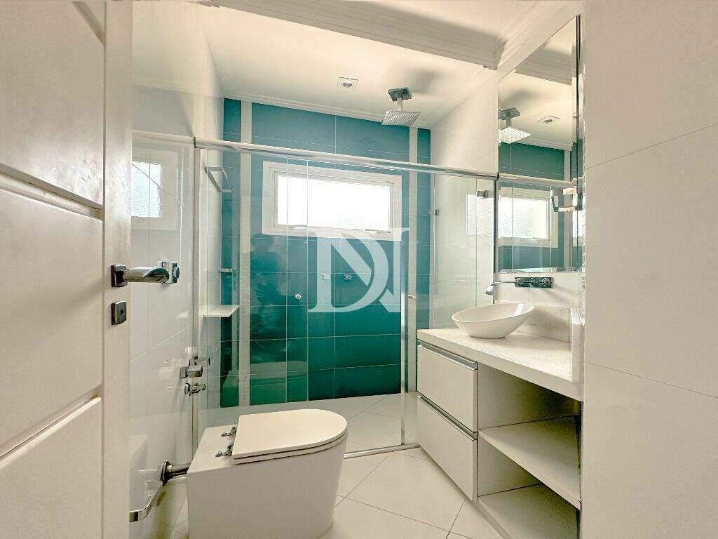 Casa em condomínio à venda no Condomínio Monte Belo: 