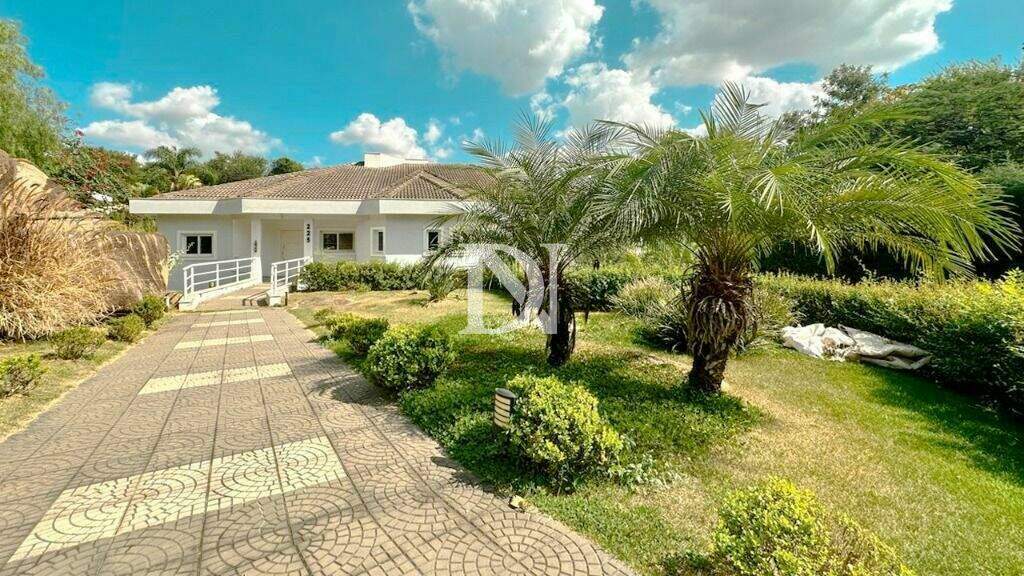 Casa em condomínio à venda no Condomínio Monte Belo: 