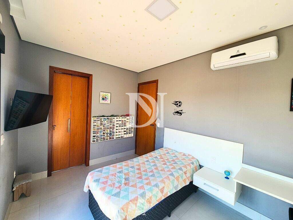 Casa em condomínio à venda no Condomínio Residencial Una: 