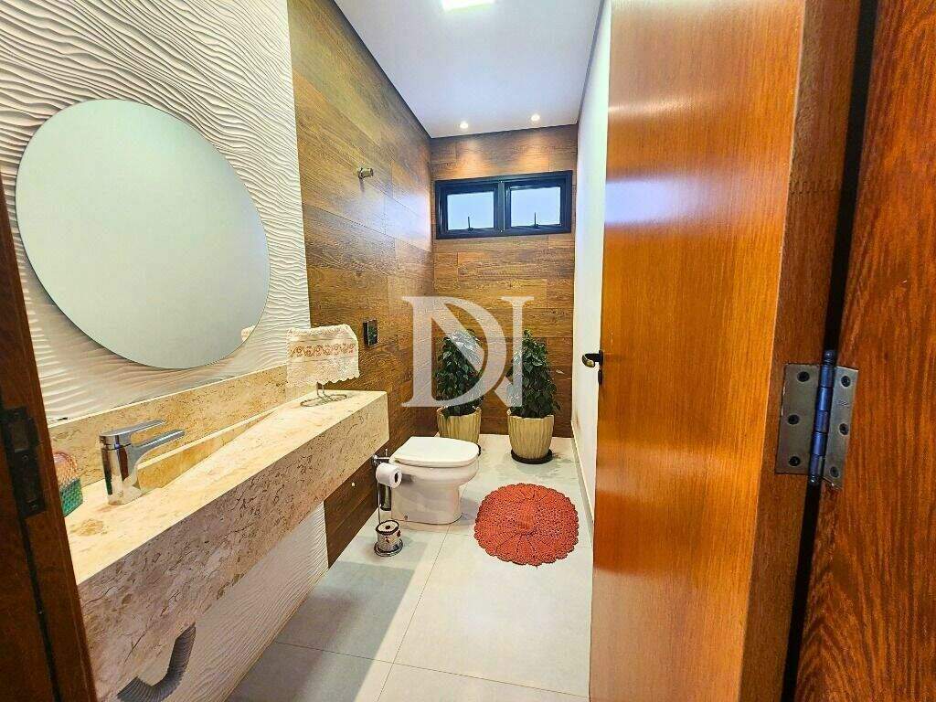 Casa em condomínio à venda no Condomínio Residencial Una: 