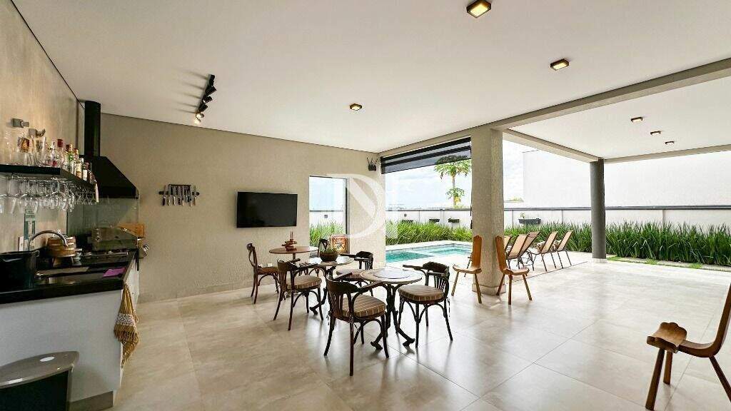 Casa em condomínio à venda no Condomínio Villas do Golfe: 