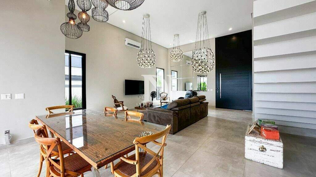 Casa em condomínio à venda no Condomínio Villas do Golfe: 
