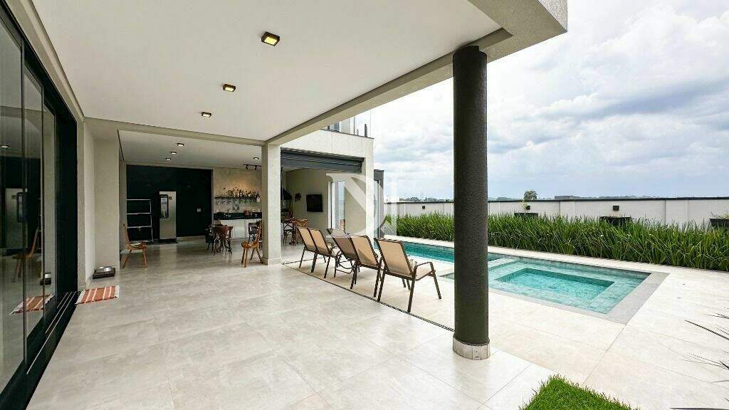 Casa em condomínio à venda no Condomínio Villas do Golfe: 