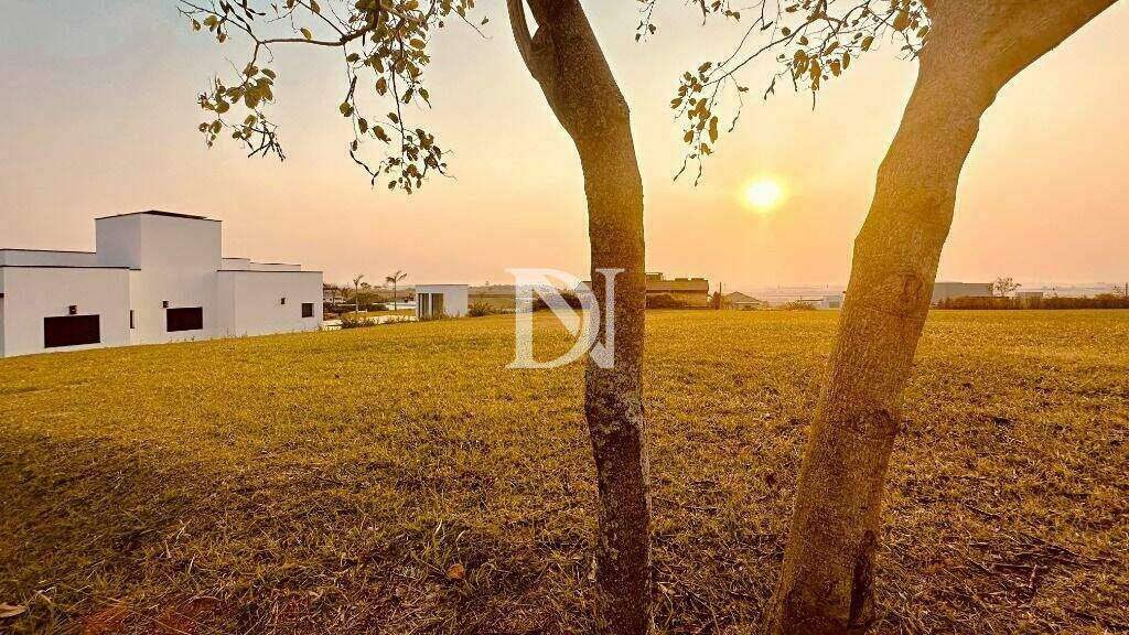 Terreno em condomínio à venda no Condomínio Fazenda Kurumin: 