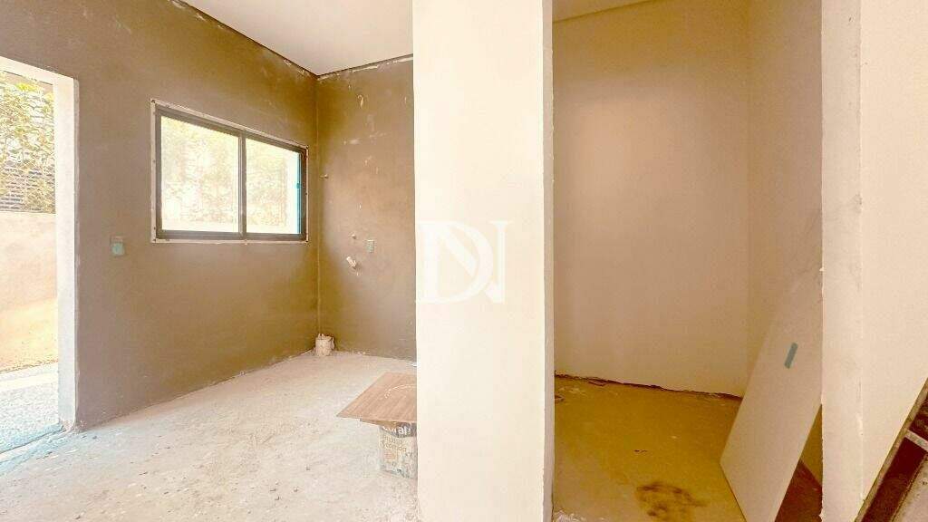 Casa em condomínio à venda no Kurumin: 