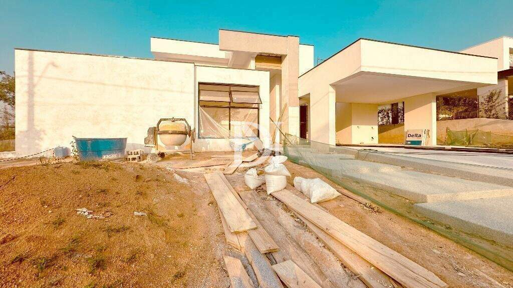 Casa em condomínio à venda no Kurumin: 