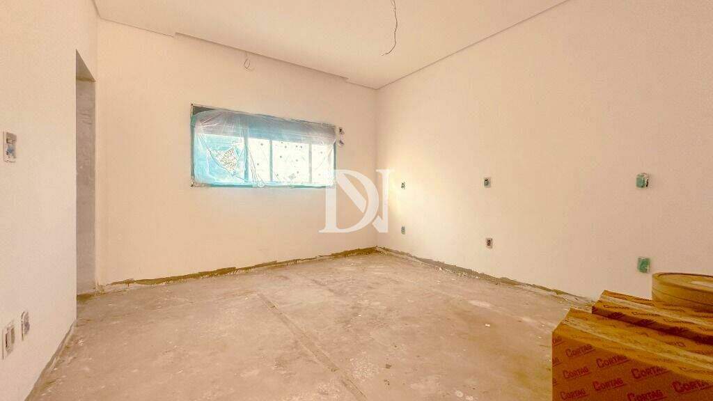Casa em condomínio à venda no Kurumin: 