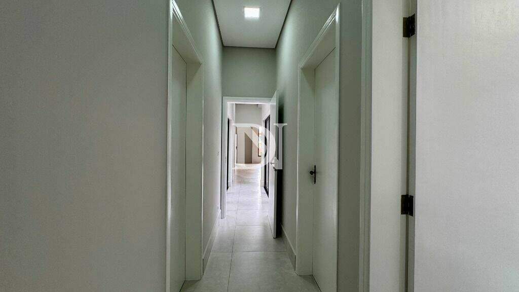 Casa em condomínio à venda no Jardim Guarujá: 