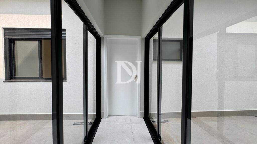 Casa em condomínio à venda no Jardim Guarujá: 