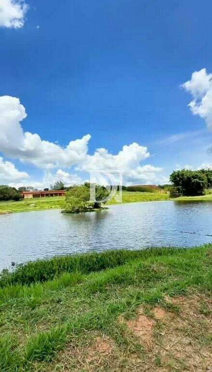Terreno em condomínio à venda no Jacú: 