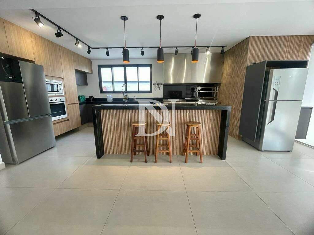 Casa em condomínio à venda no Jardim Buru: 