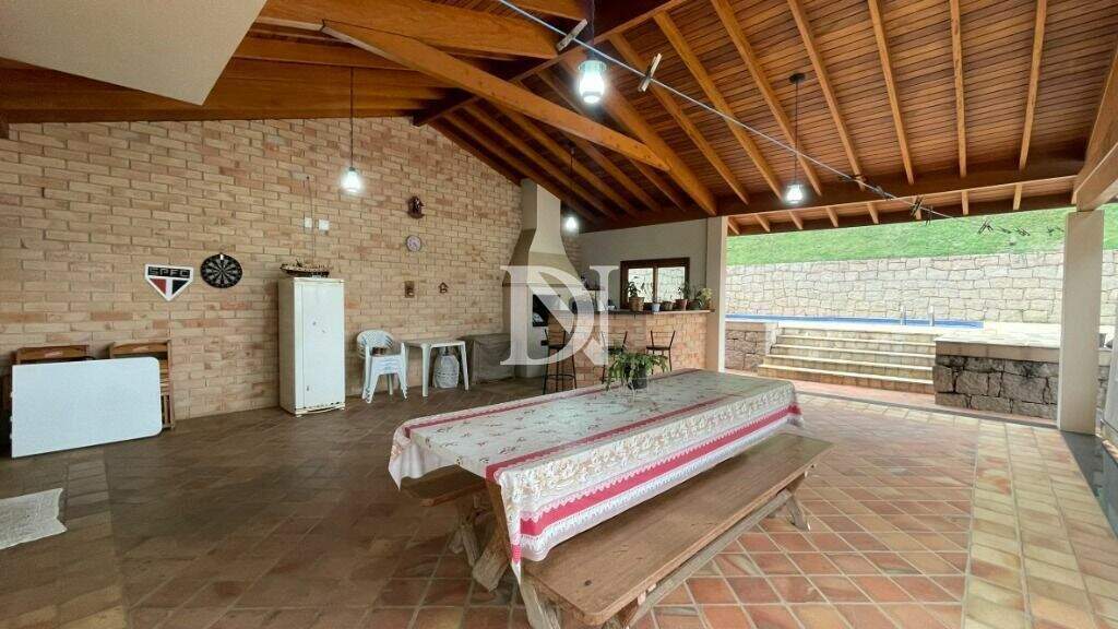 Casa em condomínio à venda no Condomínio Campos de Santo Antônio: 