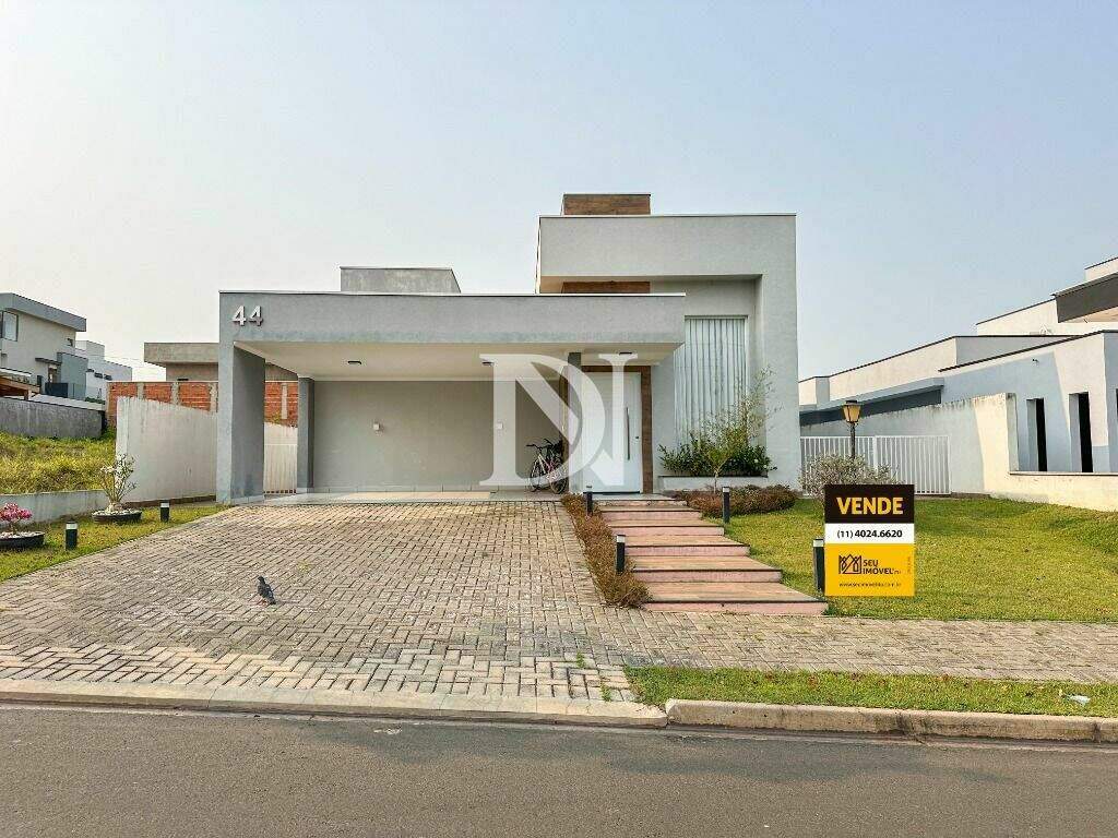 Casa em condomínio à venda no Jardim Buru: 