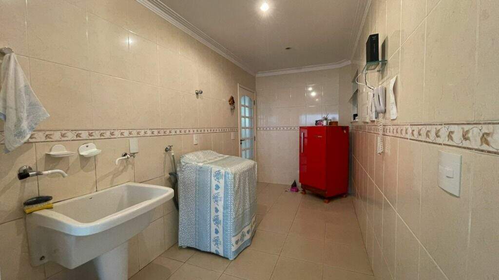 Casa em condomínio à venda no Condomínio Campos de Santo Antônio: 
