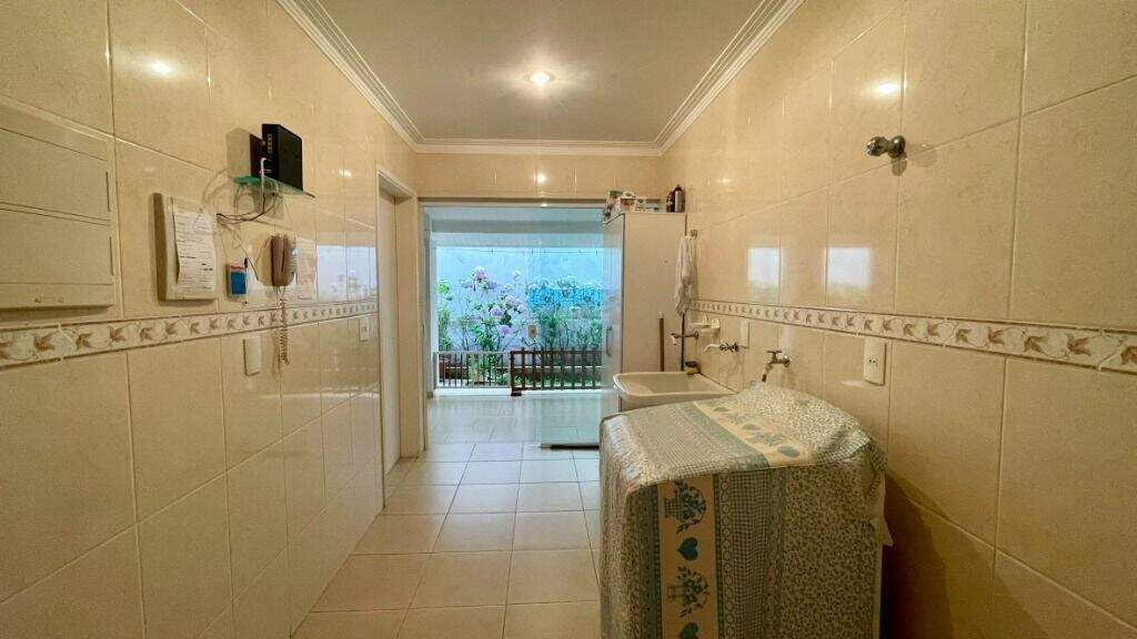 Casa em condomínio à venda no Condomínio Campos de Santo Antônio: 