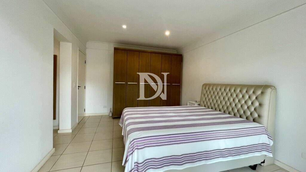 Casa em condomínio à venda no Condomínio Campos de Santo Antônio: 