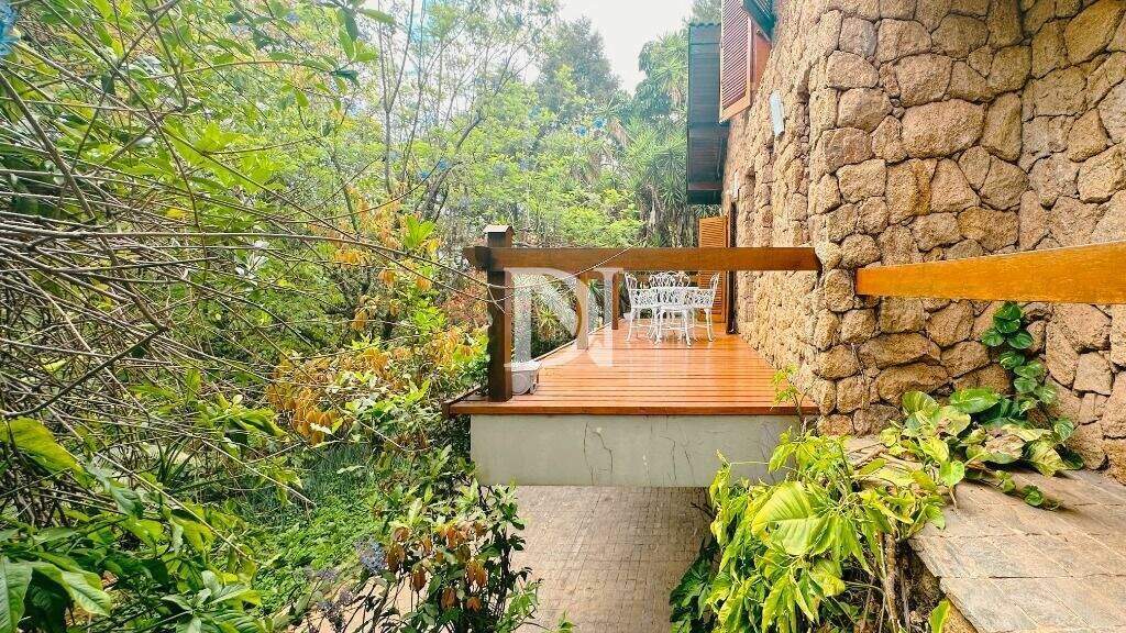 Casa em condomínio à venda no Condomínio Terras de São José: 