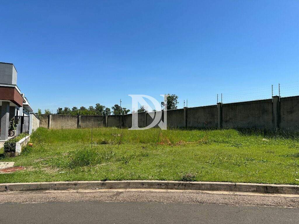 Terreno em condomínio à venda no Jardim Buru: 