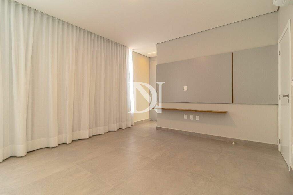 Casa em condomínio à venda no Condomínio Villas do Golfe: 